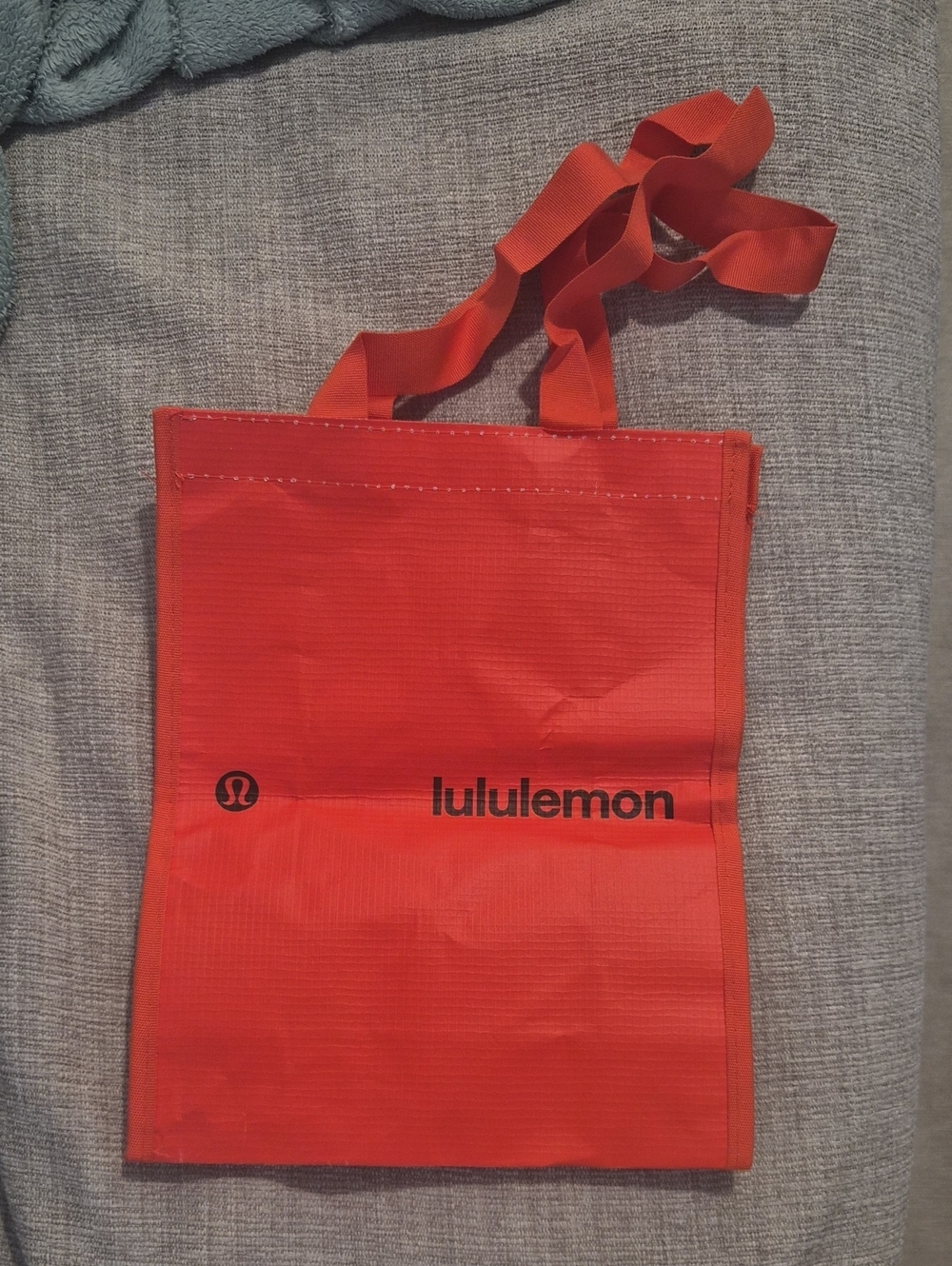 Brand New lululemon athletica Red Chinese edition reusable shopping bag